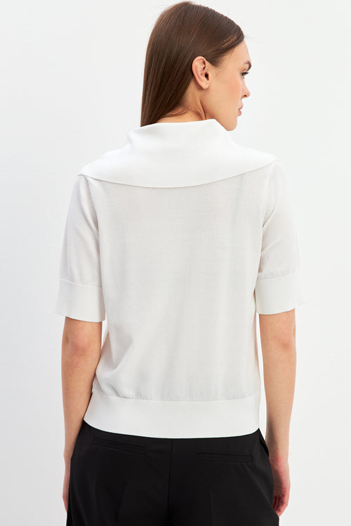 White Triko Blouse With Foldable Collars